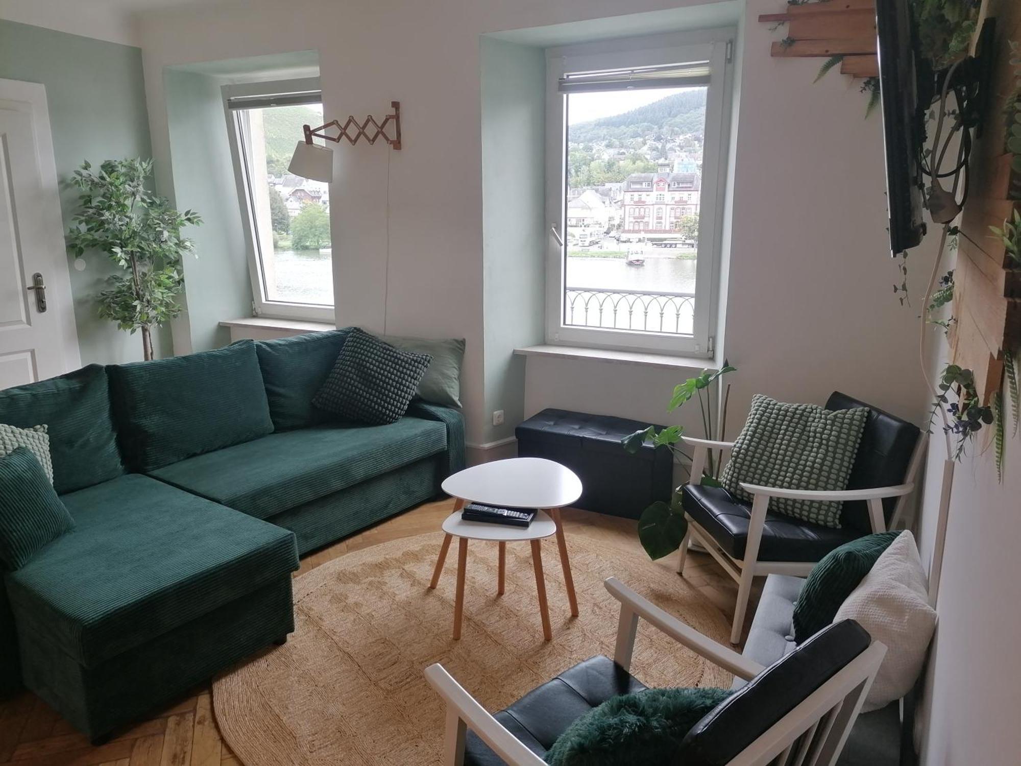 Voll Ausgestattete Wohnung Mit Moselblick Alf Exterior foto